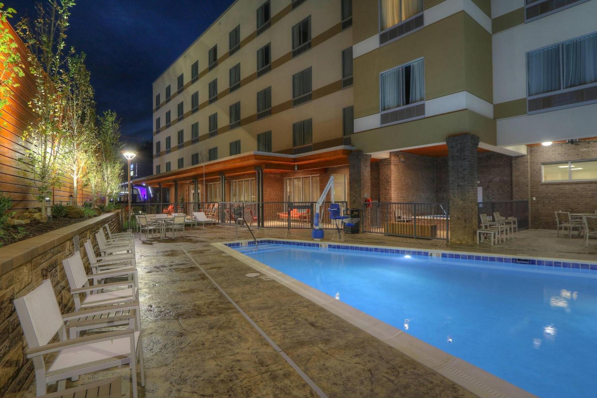 Fairfield Inn & Suites By Marriott Gatlinburg Downtown Zewnętrze zdjęcie